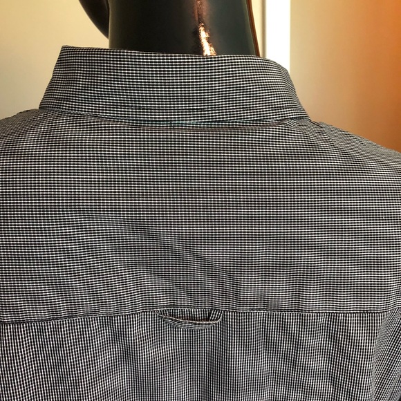 Haggar Button Down Shirt - Picture 4 of 5